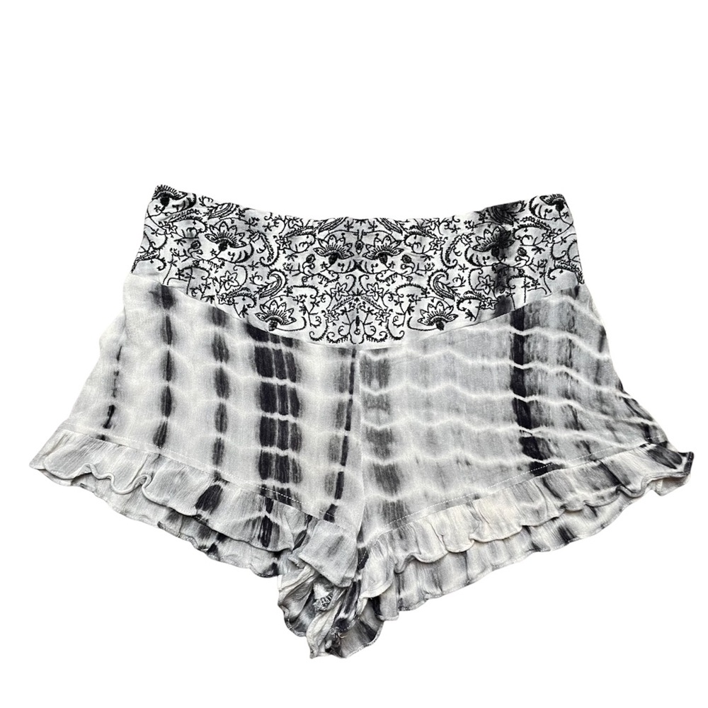 AMERICAN THREADS Black and Gray Tie Dye Ruffle Shorts Medium